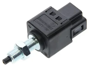 Датчик стоп сигнала (2 контакта) Sollers Atlant 2.7D (Евро 5) 3750710LE010XZ JAC — 3750710LE010XZ
