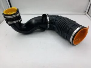 Патрубок от корпуса воздушного фильтра Tr14- в сборе 2267016 FORD — 2267016