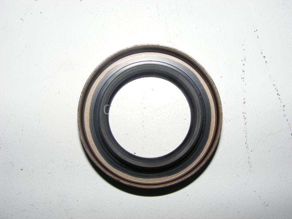 Сальник переднего привода КПП, правый — PEUGEOT / CITROËN 9806740980 — 9806740980