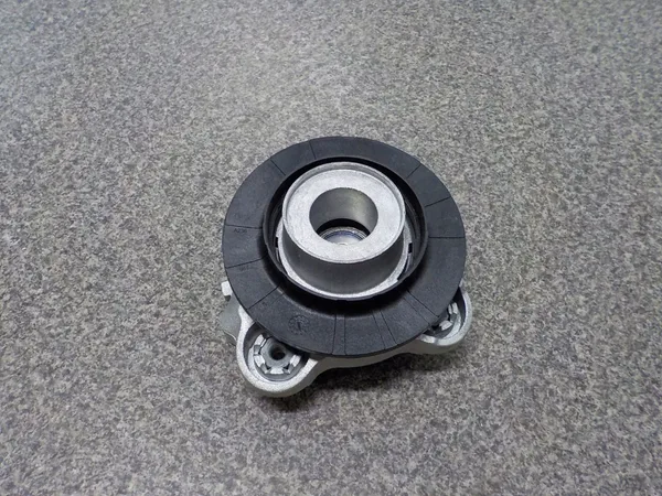 Опора передней стойки правая, с 2014 г.в Citroën Jumper 1374667080 FIAT — 1374667080