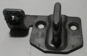 ОТВЕТНАЯ ЧАСТЬ ЗАМКА НИЖНЯЯ ЛЕВ ЗАДНЕЙ ДВЕРИ TR > 14 BK21 V441A07AC — Ford 1814516 — 1814516
