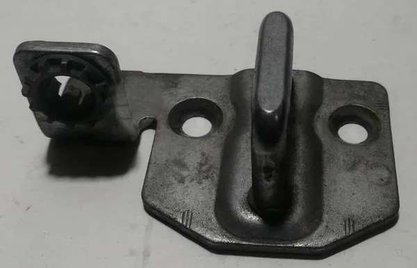 ОТВЕТНАЯ ЧАСТЬ ЗАМКА НИЖНЯЯ ЛЕВ ЗАДНЕЙ ДВЕРИ TR > 14 BK21 V441A07AC — Ford Transit 1814516 — 1814516