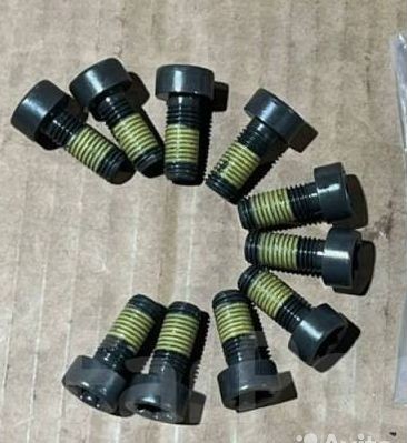 Болт крепления маховика Ford 1128791 — 1128791